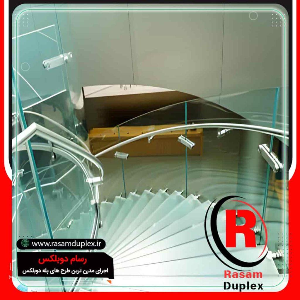 اجرای پله شیشه ای گرد و معلق