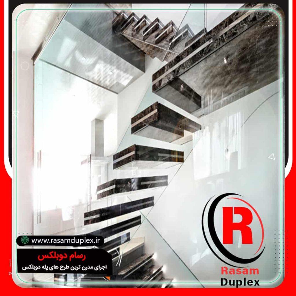 پله معلق چوبی و سنگی