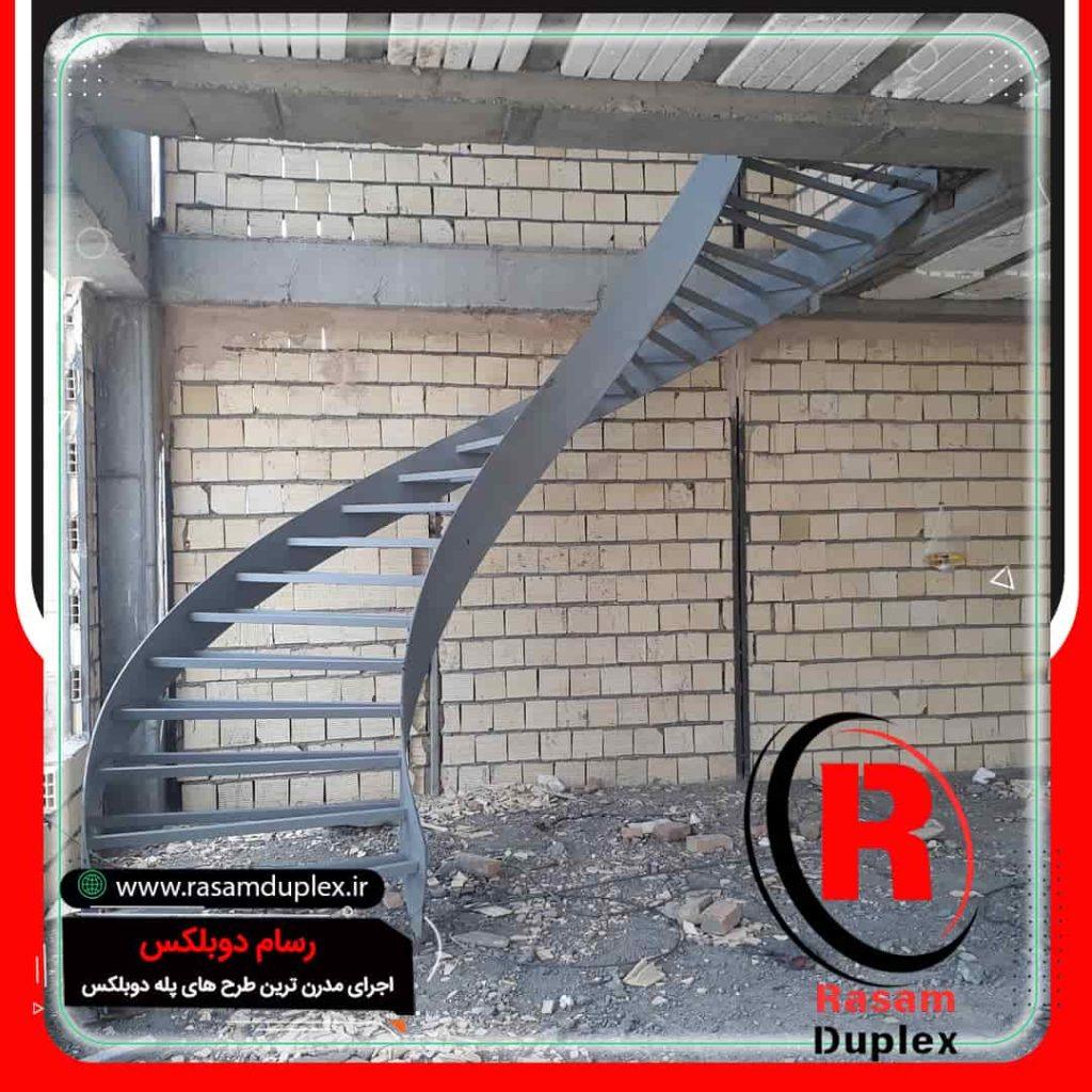 اجرای پله پیچ مدرن فلزی