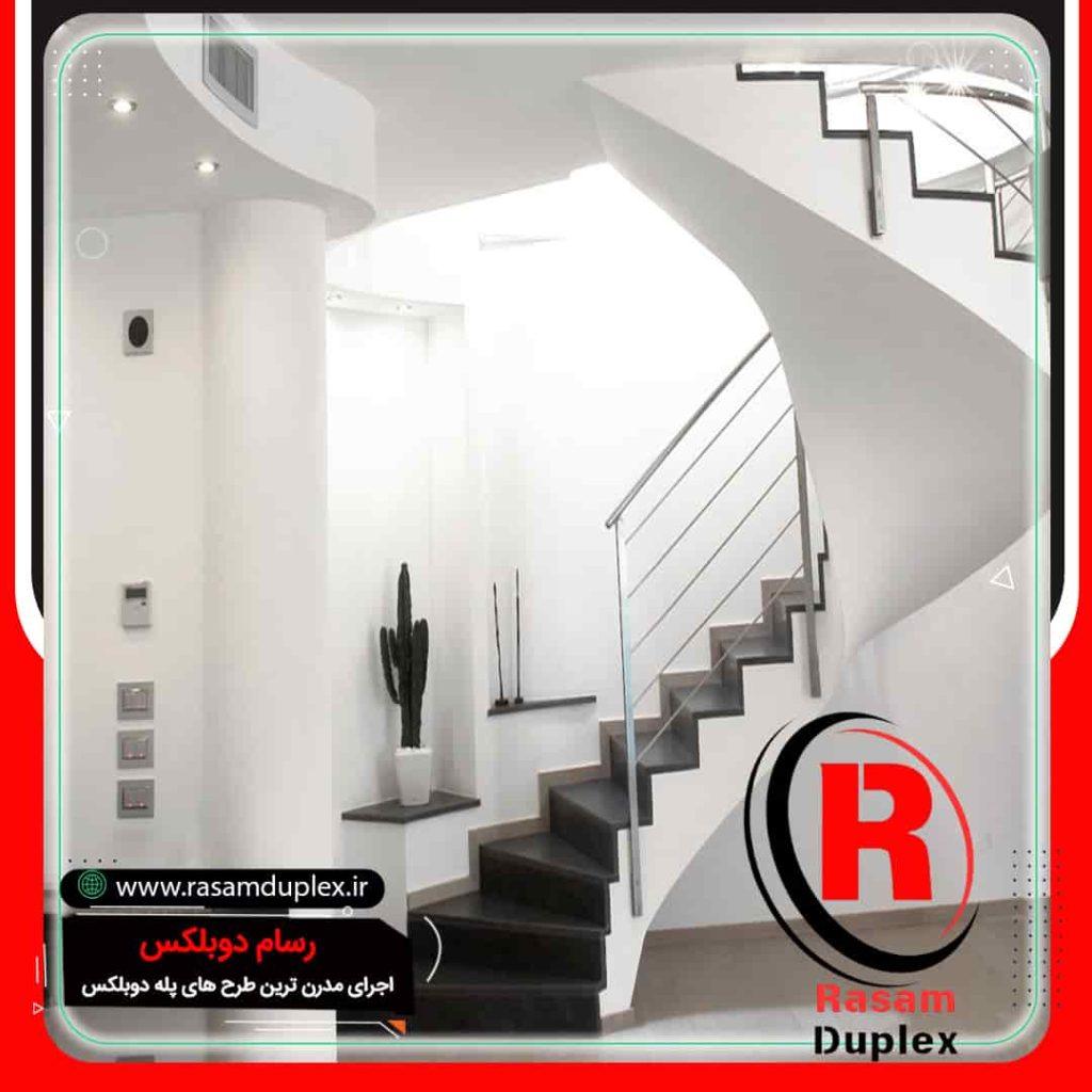 اجرا و نصب پله پیچ داخل ویلا