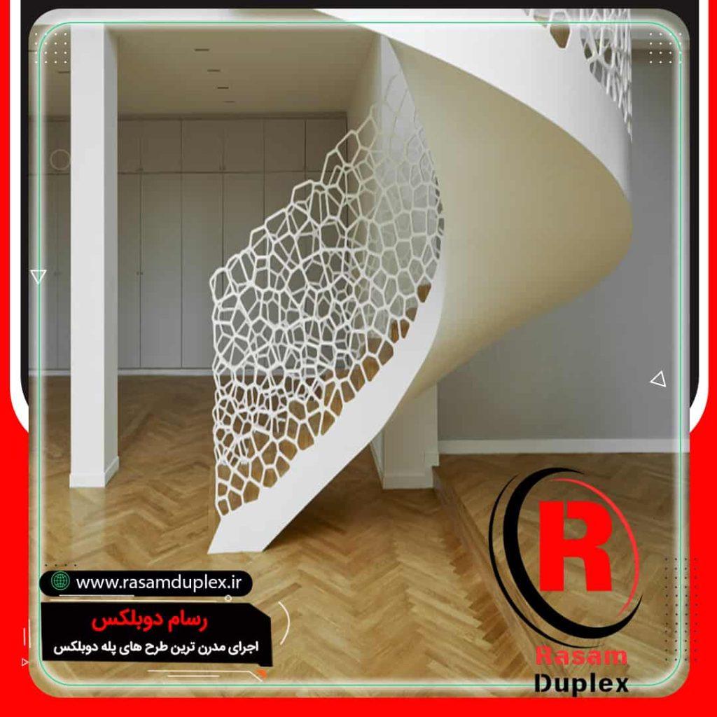 پله گرد فلزی مدرن