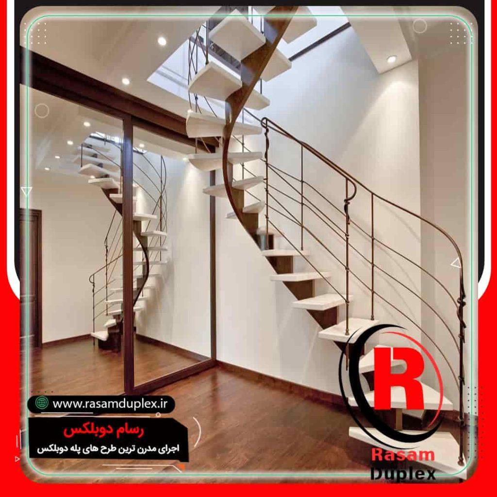 پله دوبلکس کم جا اکسپوز کنار دیوار