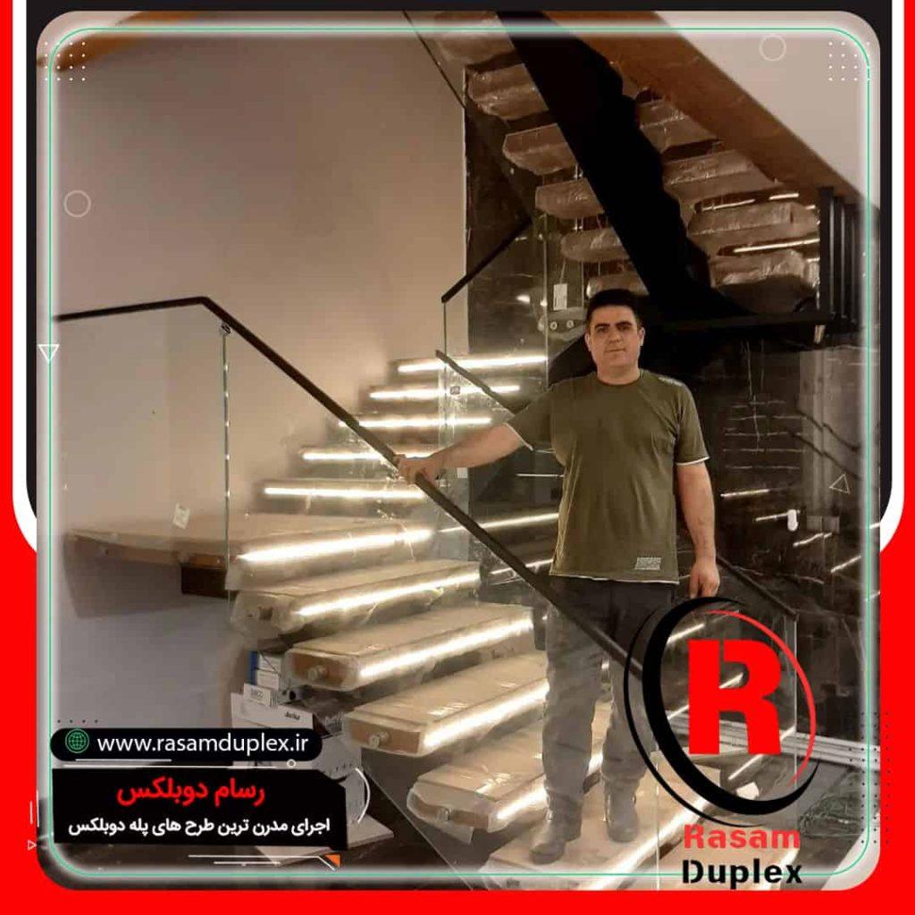 نرده شیشه ای پله تک محور وسط فلزی