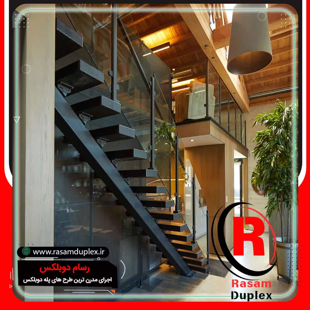 اجرای راه پله فلزی تک محور وسط اکسپوز